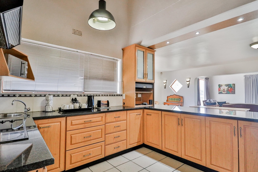 6 Bedroom Property for Sale in Country Club Western Cape